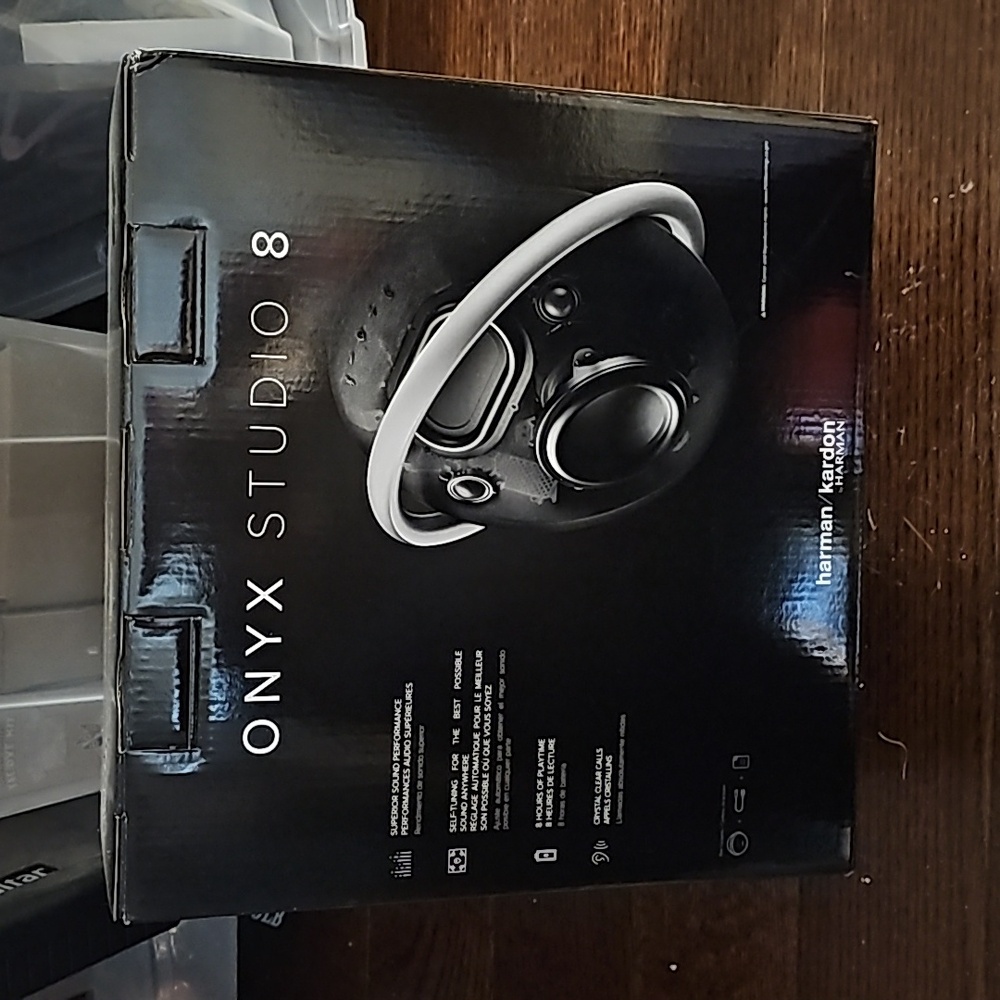 Portable Bluetooth Speaker Onyx Studio 8 Harman Kardan